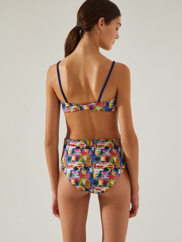BIKINI KISSES - Imagen 4