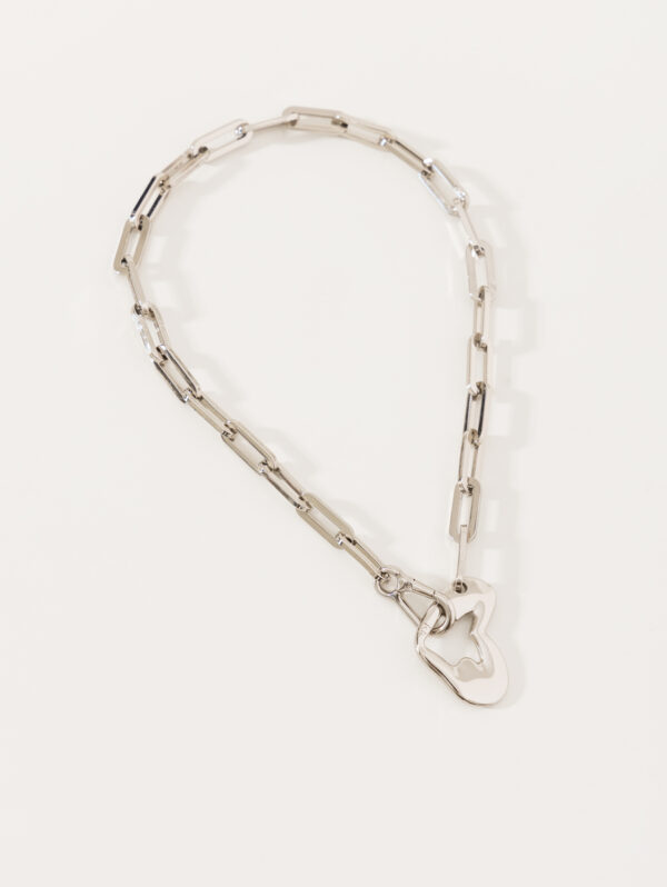 COLLAR BROKEN HEART