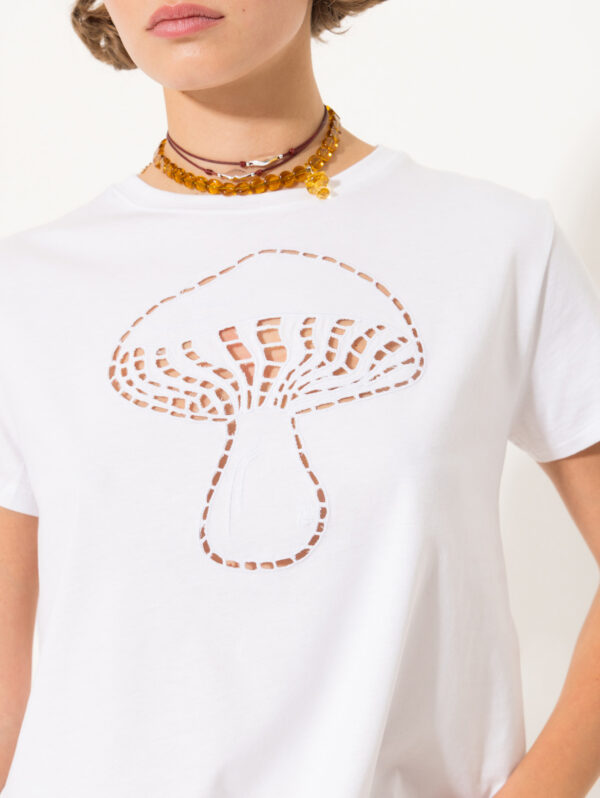 REMERA FUNGI - Imagen 3